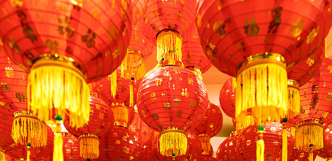 chinese laterns all lit up